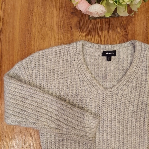Express gray womans sweater, size XS soft, warm,comfy Gift Christmas Birthday - Picture 2 of 6